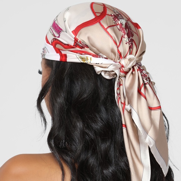 New Gucci Scarf Floral Orange Green Multicolor Flora Silk Wrap - Picture 12 of 12